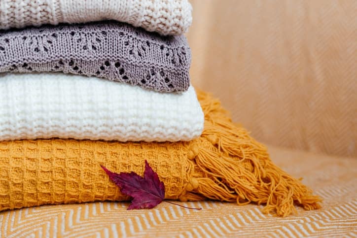 Knit throws